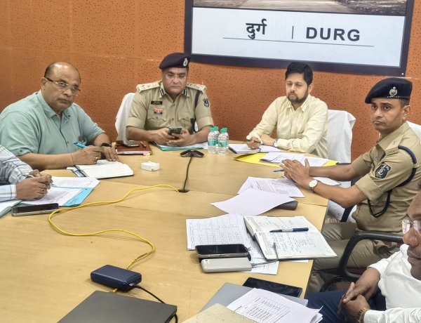 दुर्ग समेत 8 जिलों में दुर्घटनाओं के कारणों का होगा गहन विश्लेषण, ब्लैक स्पॉट सुधारने और 108 एंबुलेंस की मॉनिटरिंग पर जोर