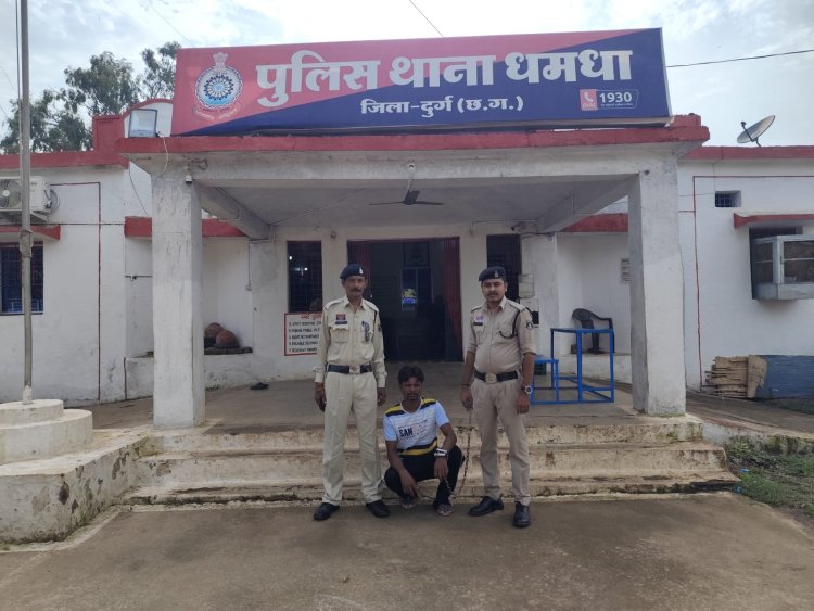 पत्नी मजदूरी करने गई तो भड़का पति, घर में लगा दी आग; घरेलू सामान सहित मकान खाक, आरोपी गिरफ्तार