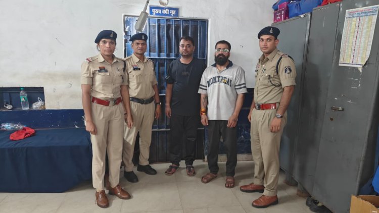 दुर्ग में नकली Gold Flake सिगरेट बेचते दो आरोपी गिरफ्तार, लाखों रुपए के 18 हजार सिगरेट जब्त