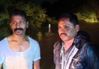 तेज बहाव में बाइक सहित बहा युवक, पेड़ के सहारे लटका रहा; पुलिस ने सुरक्षित बचाया