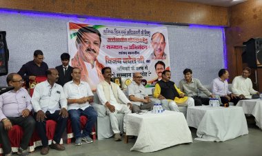 श्रमिक हितों के प्रयासों पर सांसद विजय बघेल का सम्मान