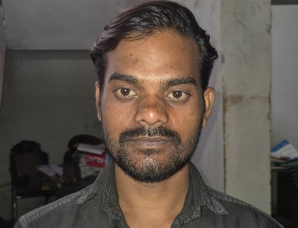 सब्बल से लगातार वार कर युवक की हत्या, आरोपी गिरफ्तार