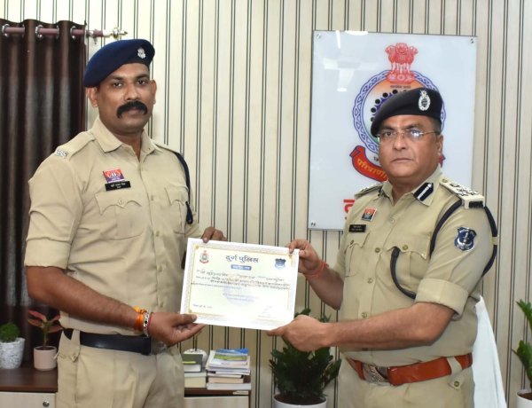 जनसुरक्षा और अपराध नियंत्रण में बेहतर काम करने वाले 22 पुलिसकर्मी सम्मानित