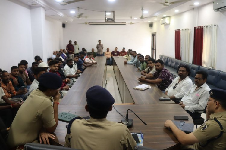 त्योहारों से पहले दुर्ग पुलिस सख्त: डीजे की मनमानी पर लगेगी लगाम, रात 10 बजे बाद साउंड बंद