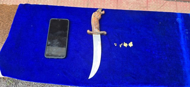 चाकू अड़ाकर महिला से सोने के मंगलसूत्र लूटने वाले दो बालक पकड़े गए