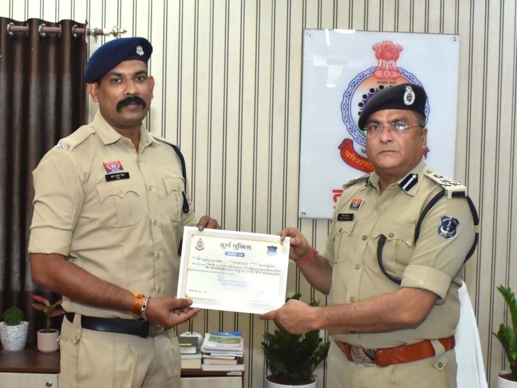 जनसुरक्षा और अपराध नियंत्रण में बेहतर काम करने वाले 22 पुलिसकर्मी सम्मानित