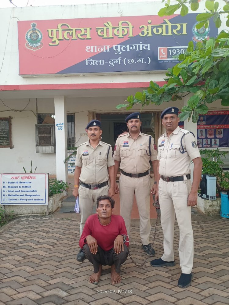 लिफ्ट मांगकर बैठा, पेशाब के बहाने रुकवाई एक्टिवा और कर दी लूट