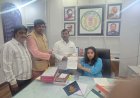 सुपेला गदा चौक की शराब दुकान हटाने की मांग तेज, निगम आयुक्त को सौंपा ज्ञापन