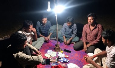 तालाब किनारे चल रहा था 52 पत्ती का खेल, धमधा पुलिस ने 6 जुआरियों को पकड़ा