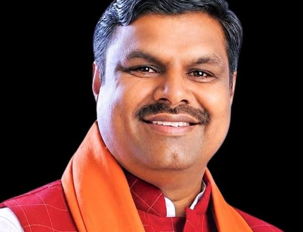 अब दस्तावेजों के लिए नहीं लगाने पड़ेंगे चक्कर, छात्रों को 60 दिन में मिलेंगी मंडल की जरूरी सेवाएं