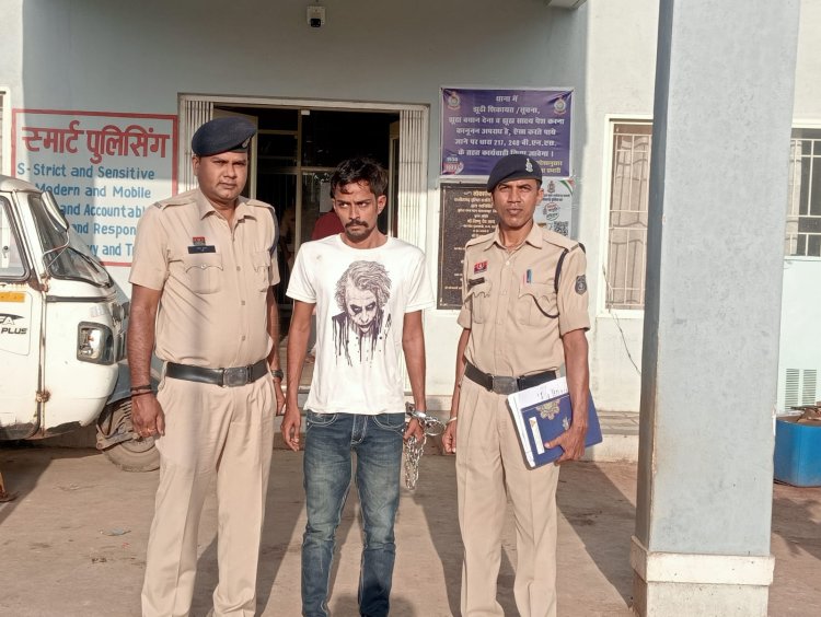 रवि शंकर स्टेडियम के सामने कार में नशीली गोलियां बेचने निकले दो आरोपी गिरफ्तार