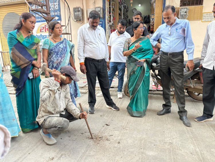 6 इंच की सड़क बन रही थी 2.5 से 3 इंच, महापौर ने लगाई ठेकेदार को फटकार