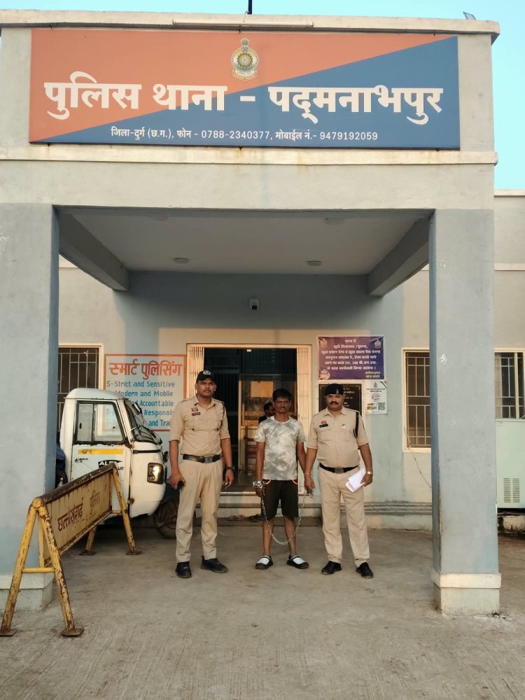 पड़ोसियों के विवाद में बीच-बचाव करना पड़ा भारी, व्यक्ति के पेट में धारदार हथियार से किया वार