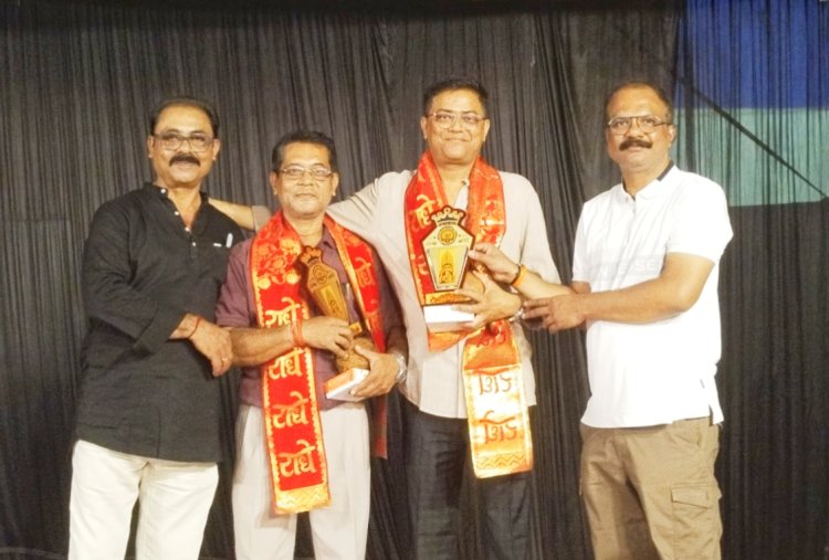 वैशालीनगर कालीबाड़ी में दुर्गोत्सव की धूम, संस्थापक सदस्यों का सम्मान और स्मारिका का विमोचन