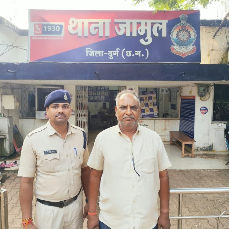 लोहे के एंगल और तार जाली चोरी का मामला: पाण्डेय कबाड़ी का संचालक गिरफ्तार, गोदाम से 18 टन से अधिक कबाड़ जब्त